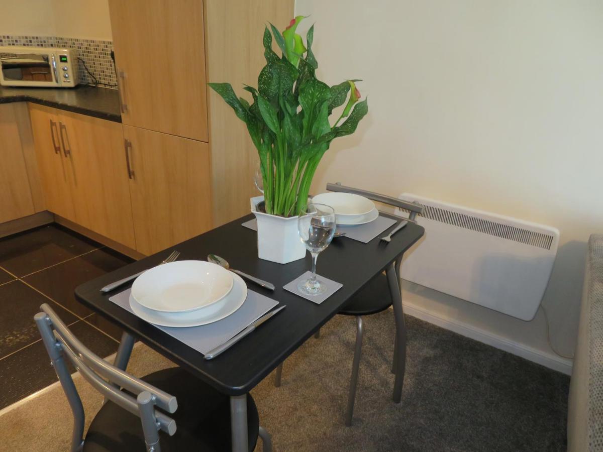 Home From Home With Fantastic Views Runcorn Exteriör bild